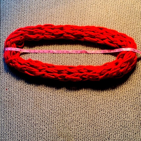 Hand knit shall - Picture 5 of 7